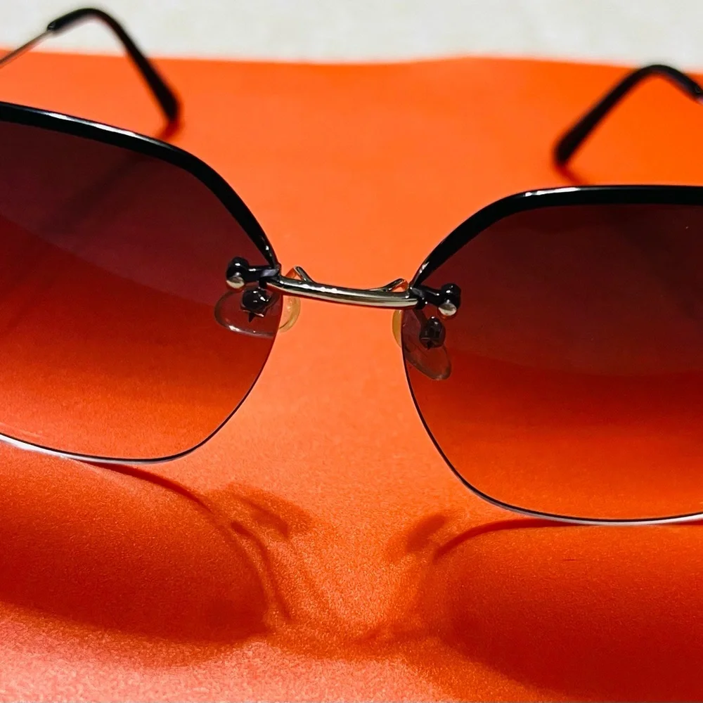 Chic Brown Sunglasses - Picture 4 of 6